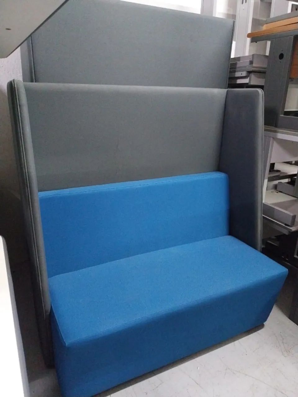 Sofá com divisória acústica para ambientes de escritório  - Foto 2