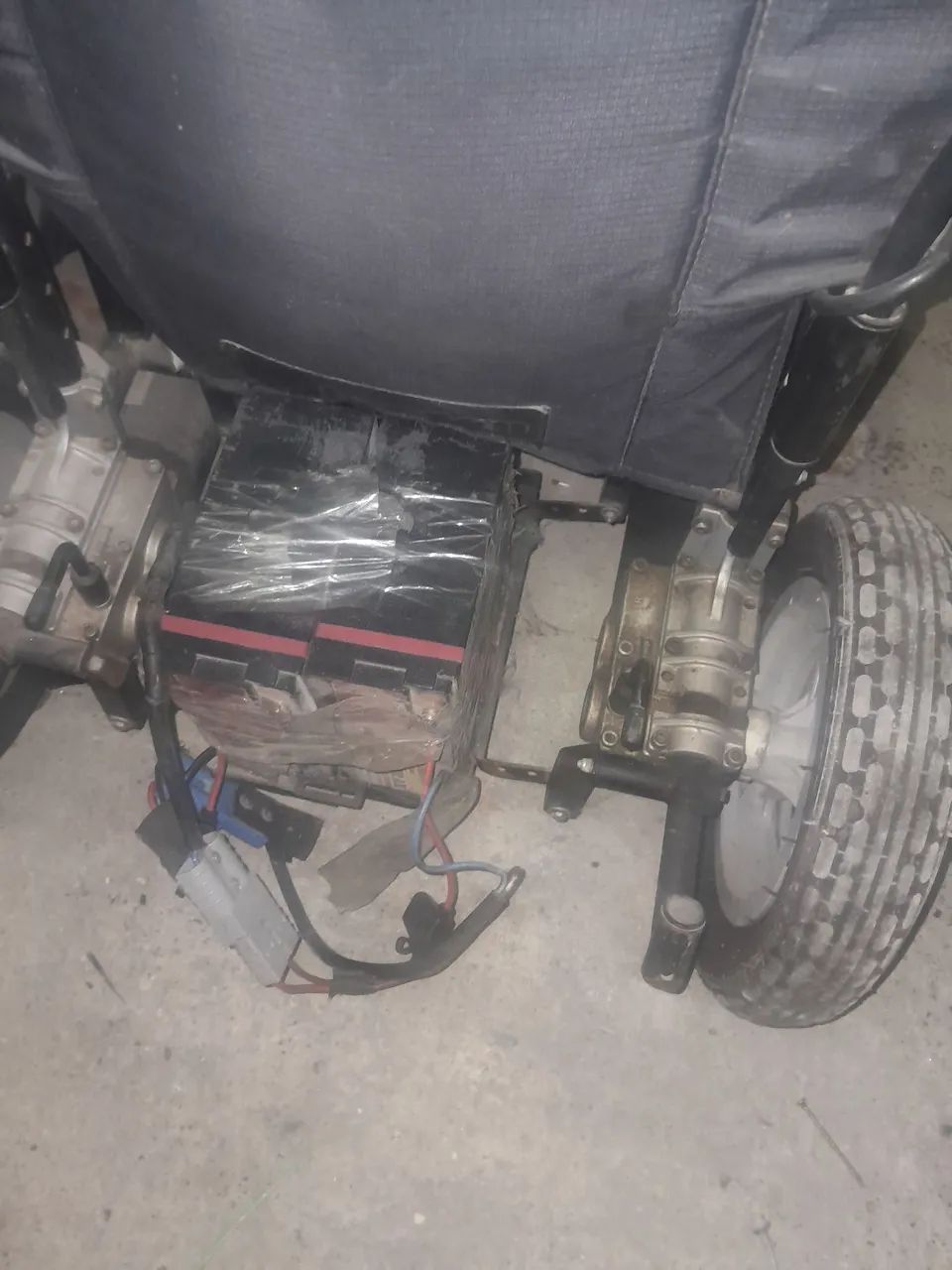 Cadeirinha de Rodas Elétrica