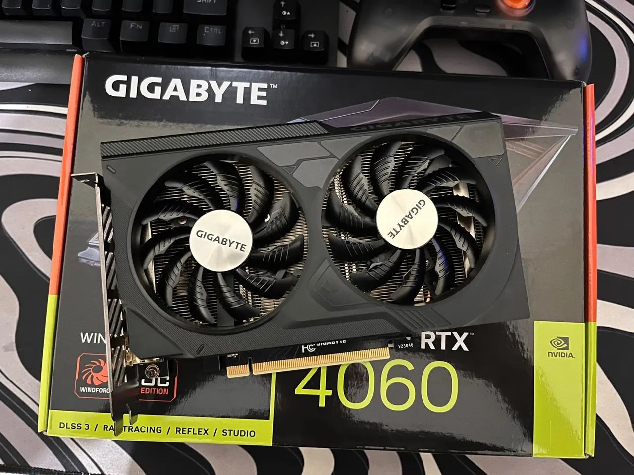 Rtx 4060 8gb Gigabyte - SEMINOVA. Avalio trocas. Parcelo.