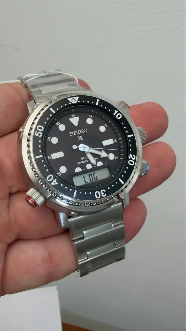 Relógio Seiko Prospex Solar Hybrid Arnie Diver SNJ033 - Acessórios