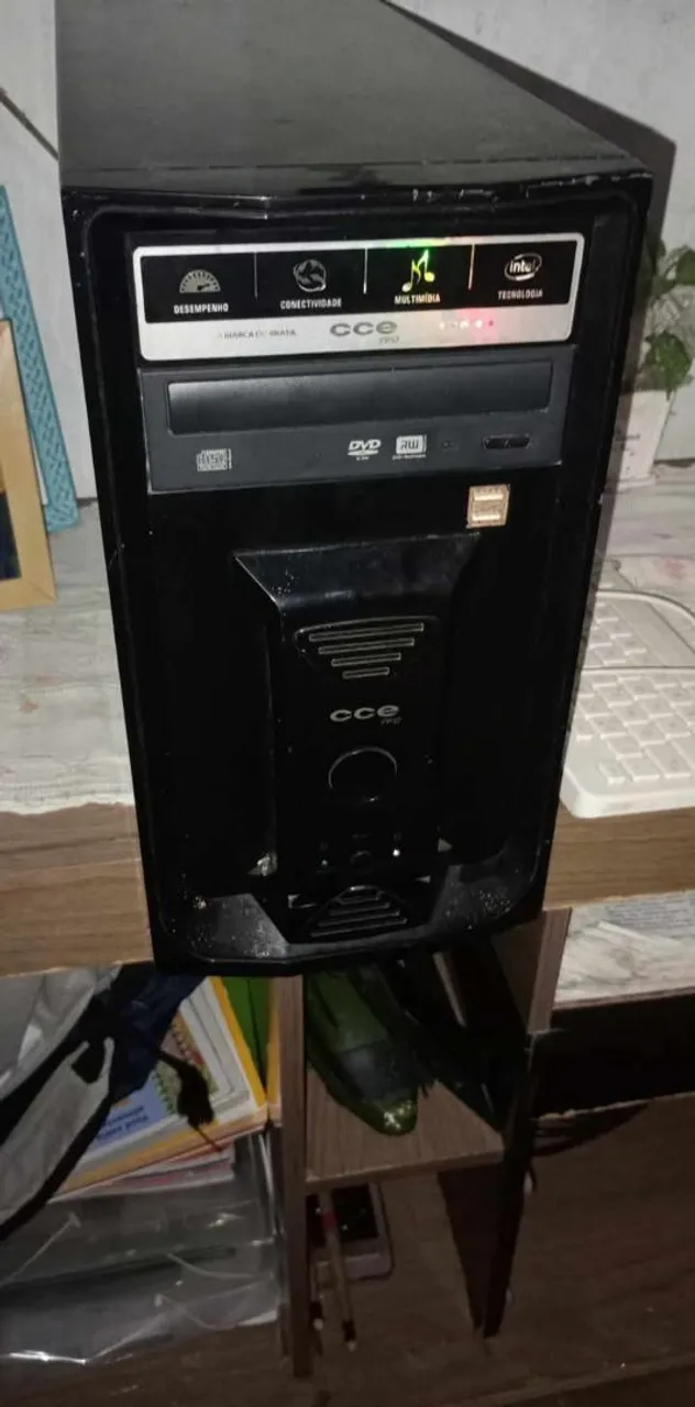 Gabinete CCE para computadores
