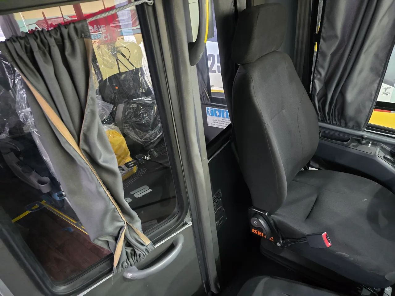 Micro Volkswagen 9.180 - 32 lugares 24/25 - Foto 6