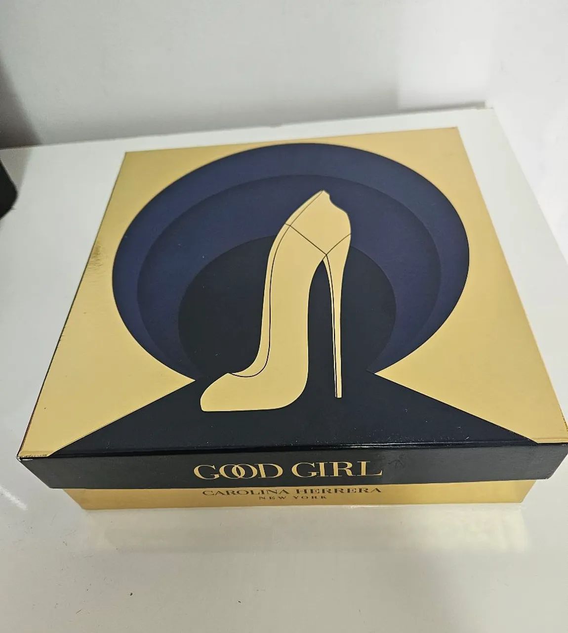 Perfume Good Girl by Carolina Herrera EDP 80ml +Travel size 10ml + Body Lotion 100ml - Foto 3