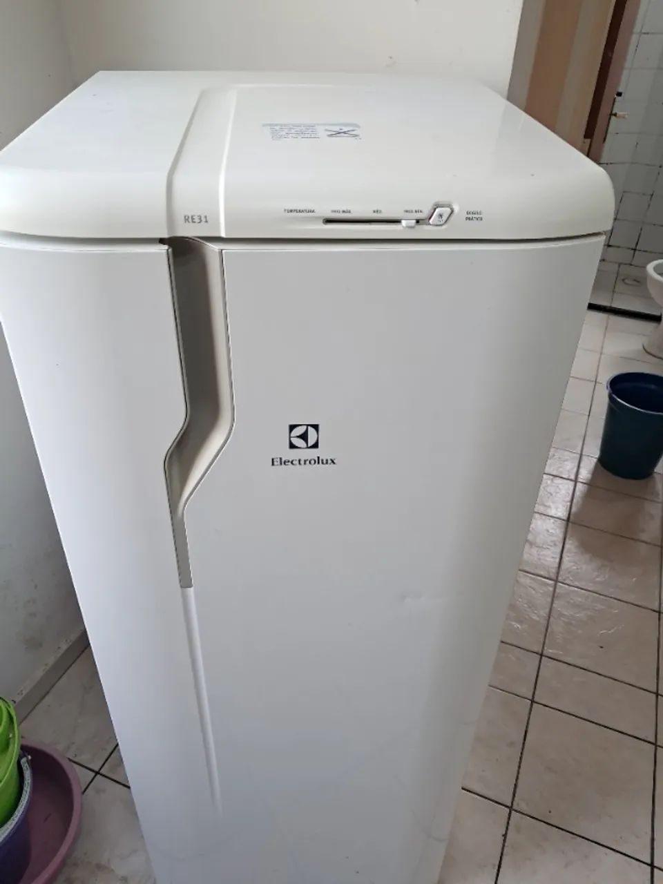 Imperdível Geladeira ELETROLUX RE31  110V