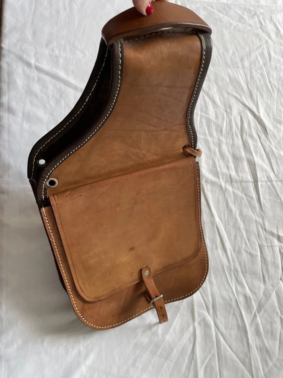 Alforje/ bolsa de couro com lã de carneiro  - Foto 5