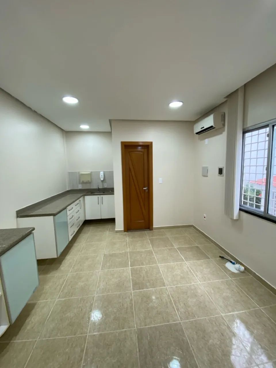 Sala com água e luz inclusos