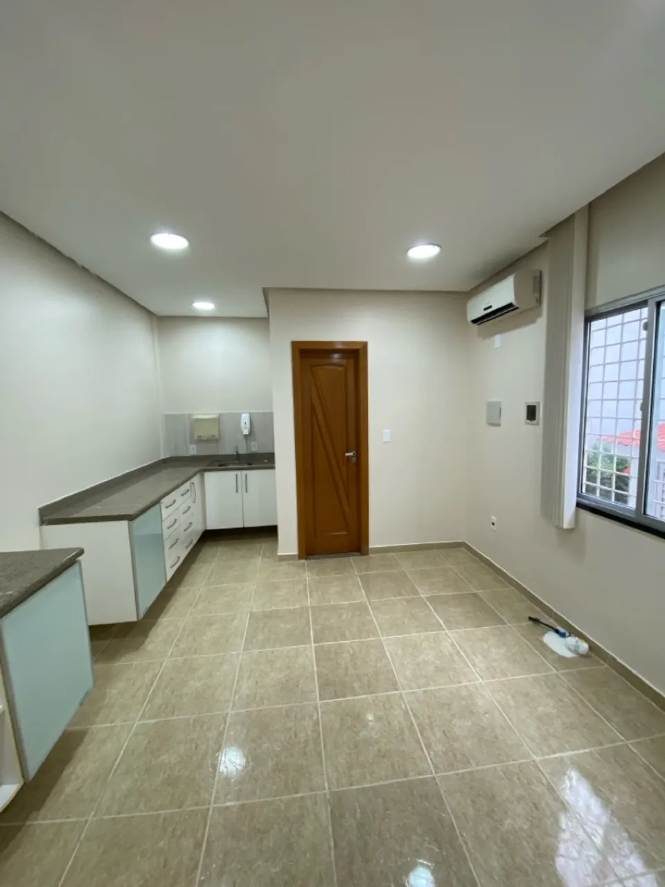 Sala com água e luz inclusos