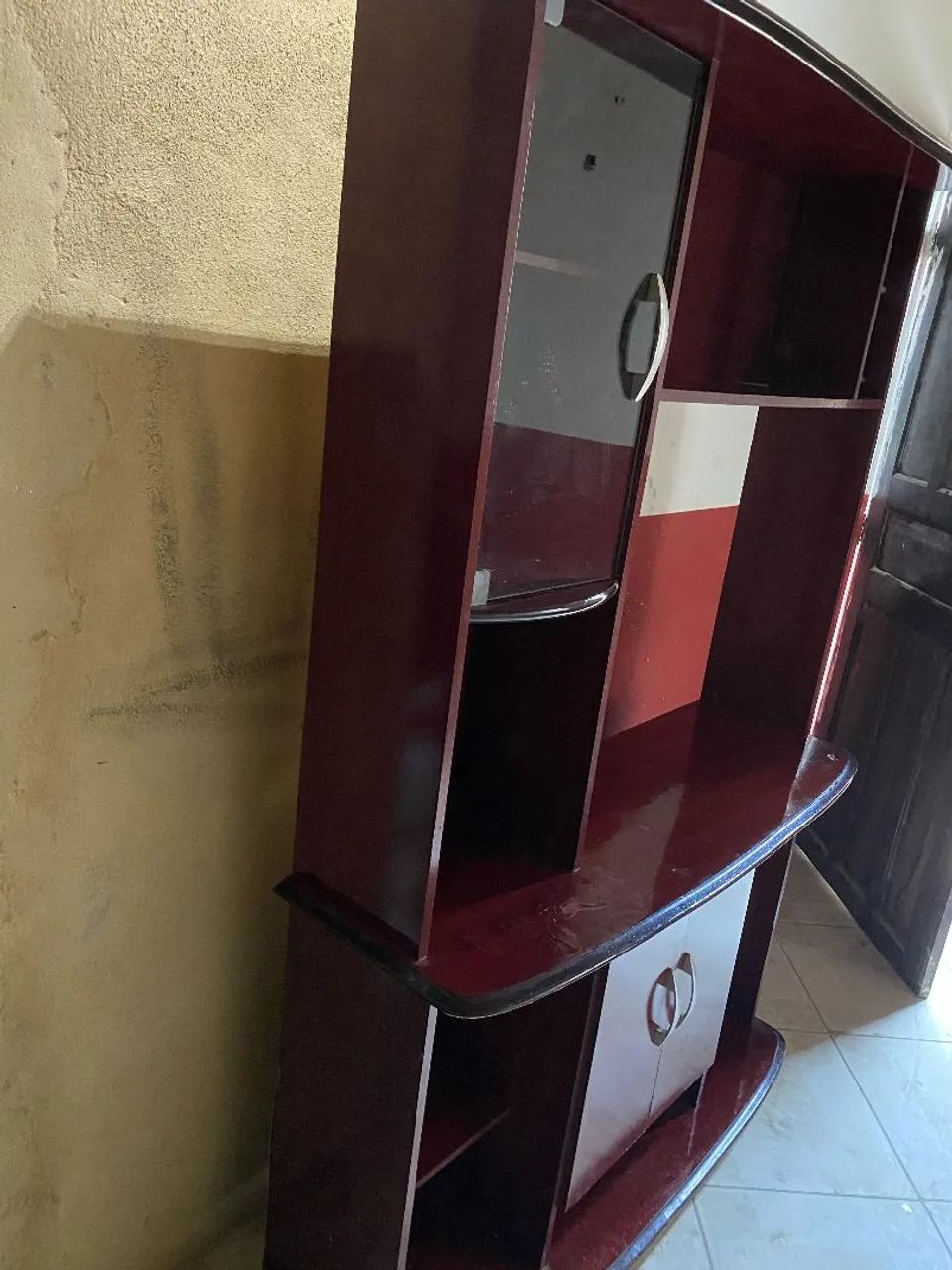 Rack de madeira + Sofá de 2 lugares - Excelente oportunidade!