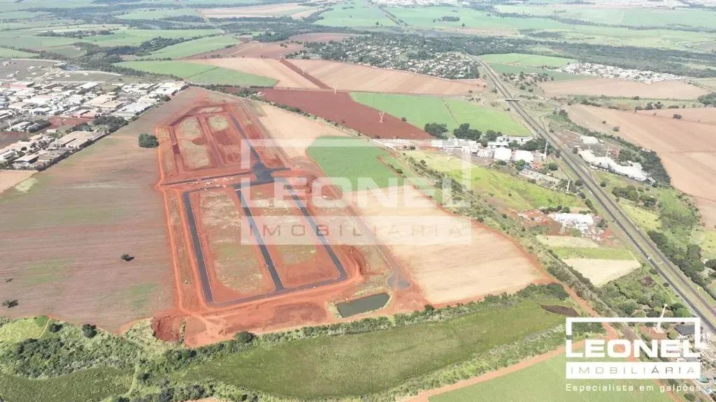 Área / Terreno Empresarial e Industrial à Venda - Foto 10