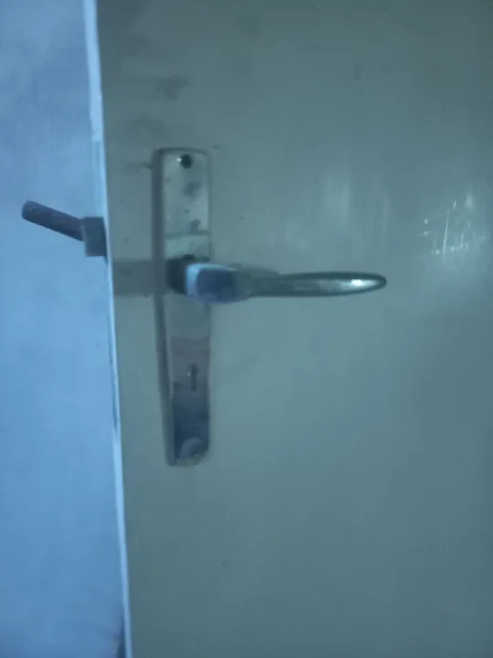 PORTA BRANCA DE 0,70. TEMOS 2