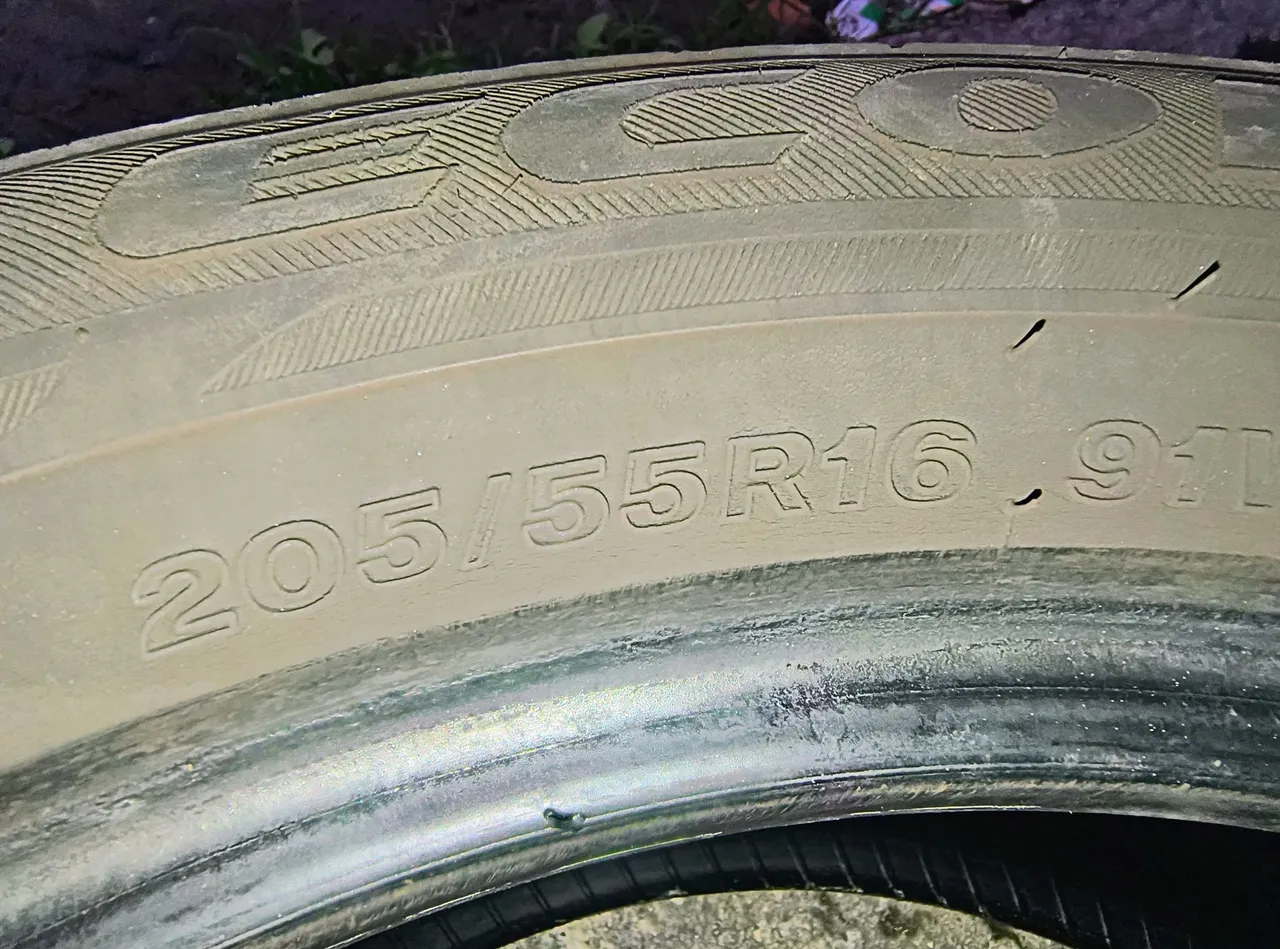 Pneu 205/55R16