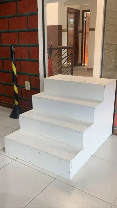Expositor de loja -Vitrine - de escada 4 Degraus para Vitrine de Loja - Foto 2