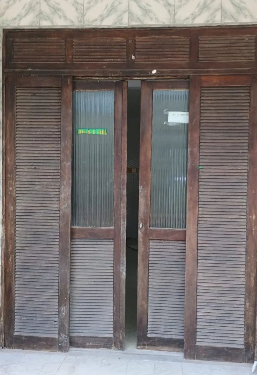 Portas de madeira com vidros