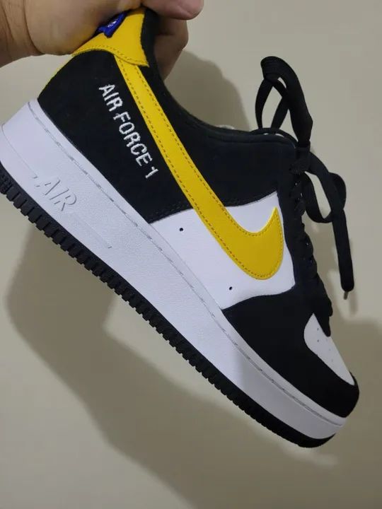 Tênis Nike Air Force 1 Athletic Club