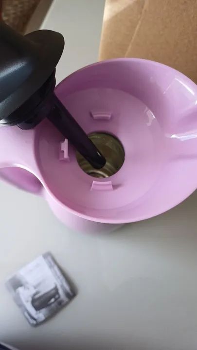 Garrafa Térmica Tupperware Rosa linda. Nova - Foto 3