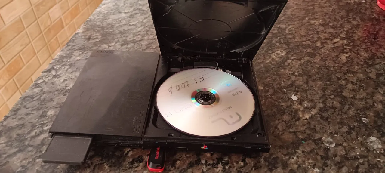 PS2 Slim para jogos e filmes