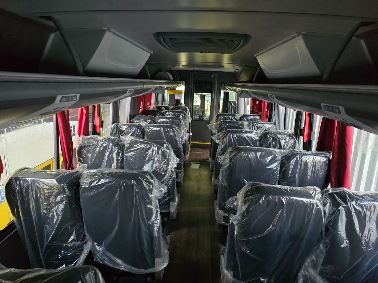 Micro Volkswagen 9.180 - 32 lugares 24/25 - Foto 10