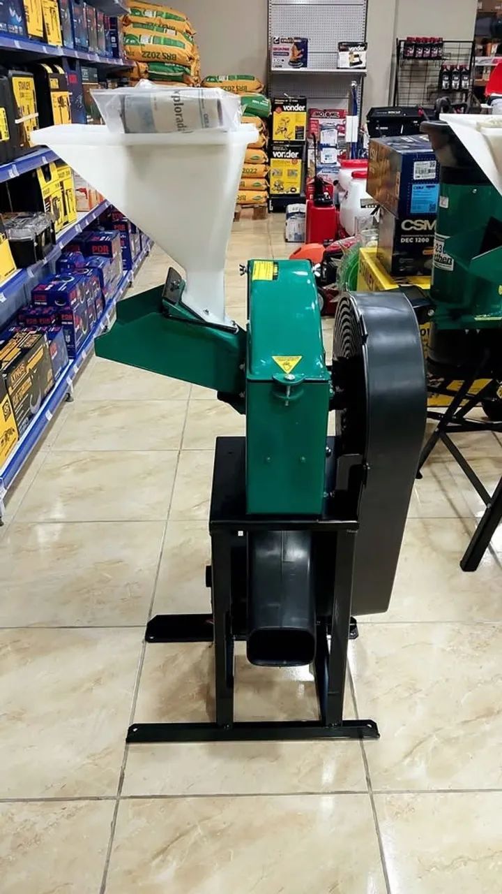 Forrageira Triturador Motor 2hp c/10 martelos móveis Garthen (Nova) - Foto 2