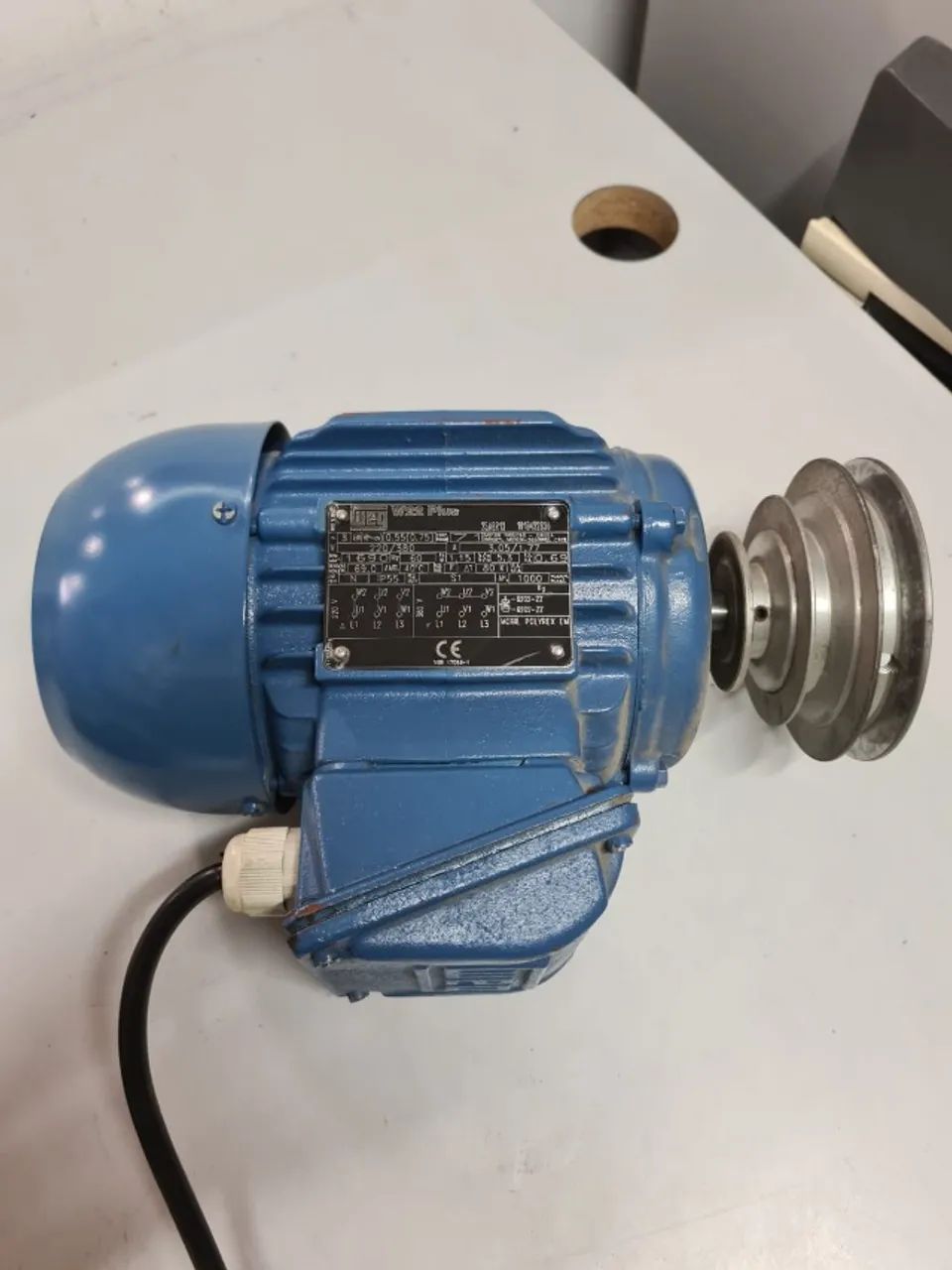 Motor Weg Trifásico 3Cv 220v/380v W22 Plus 1690Rpm