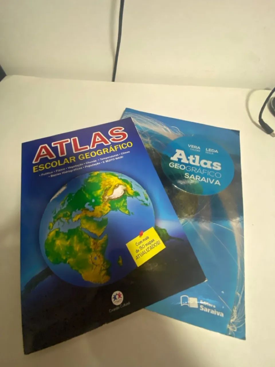 Atlas Escolar Geográfico - Ideal para estudos!