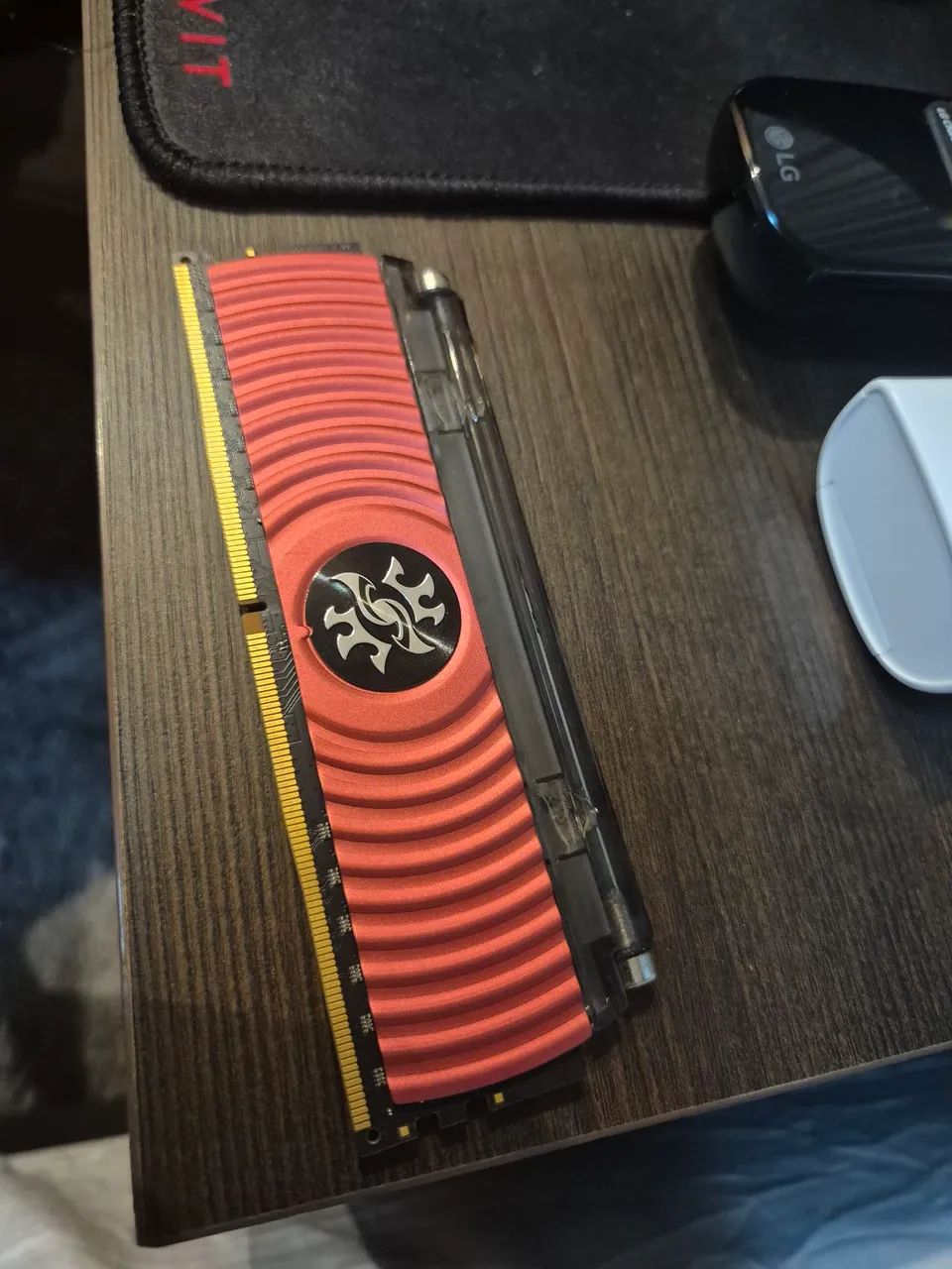 Memória RAM Adata XPG 8GB DDR4 RGB