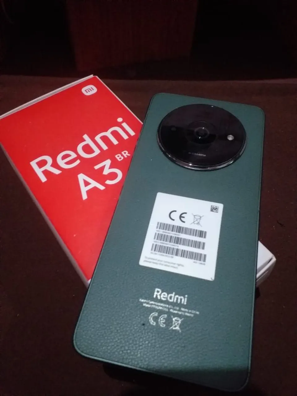 Vendo esses dois celulares Um Novo Com 2 meses De Uso Nota fiscal Redimi A3 128 Cor Verde