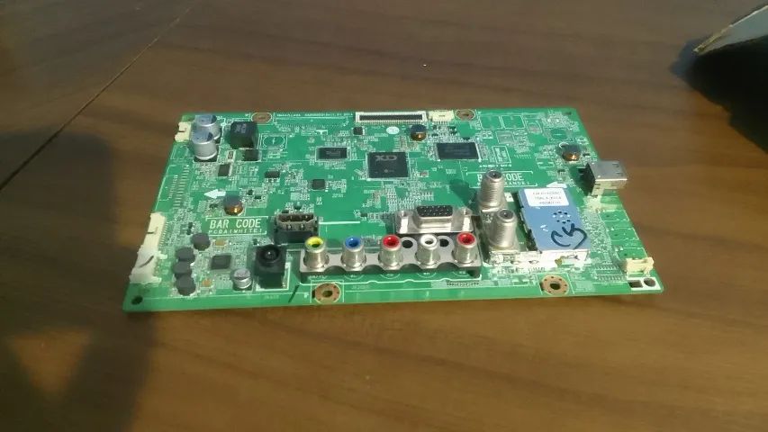 Placa TV LG 22MT45D-WS (COM DEFEITO) - Foto 2