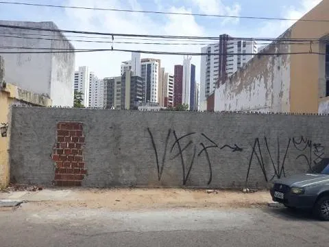 Terreno de 380,46 m² para aluguel, na Rua Potengi, no bairro Petrópolis, em Natal/RN