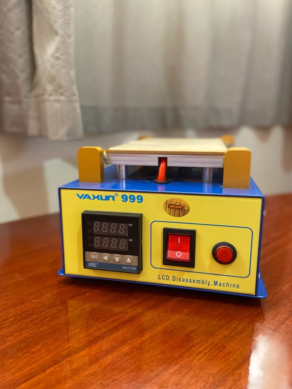 Máquina de Desmontagem LCD YAXUN 999