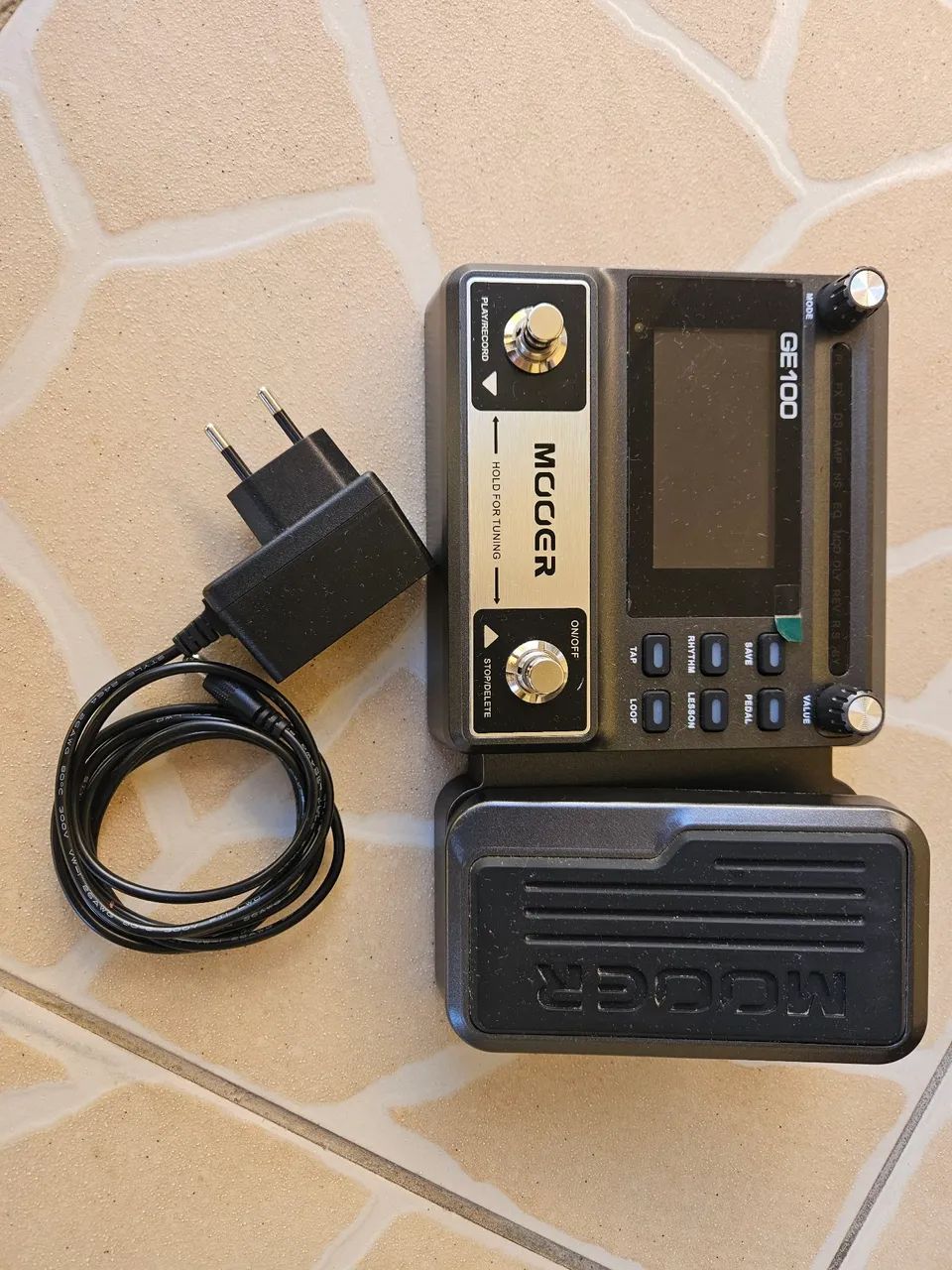 Multi-efeitos Mooer GE100