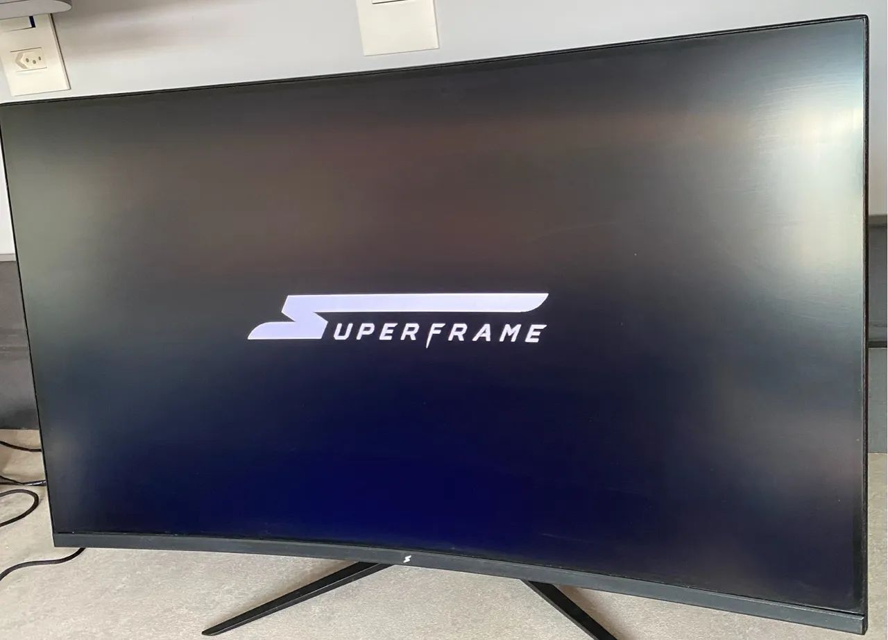 Monitor Superframe Curvo 240hz