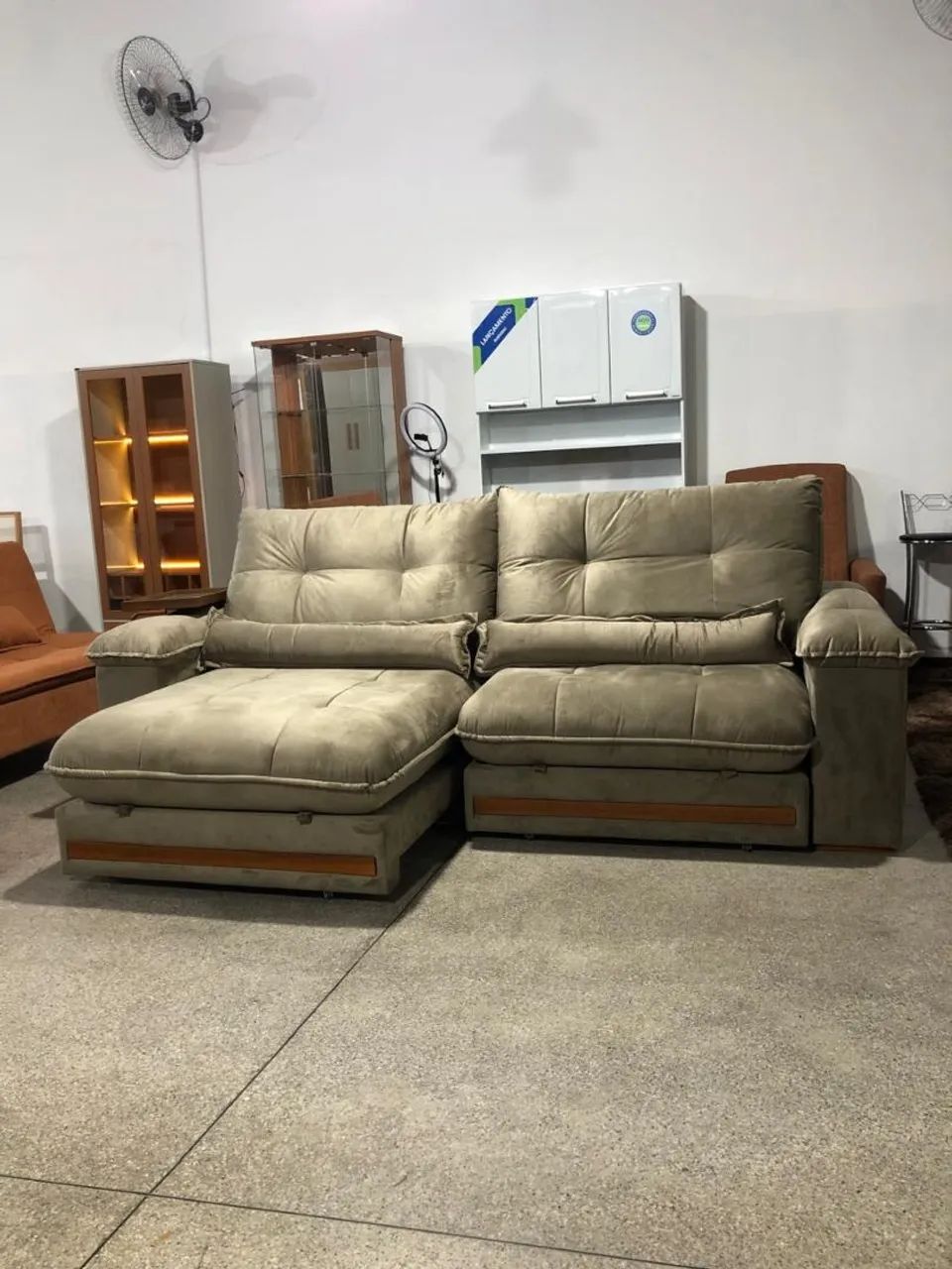 Sofá Retrátil/Diversos Tons e Tamanhos/FRETE GRÁTIS BH/NOVO 
