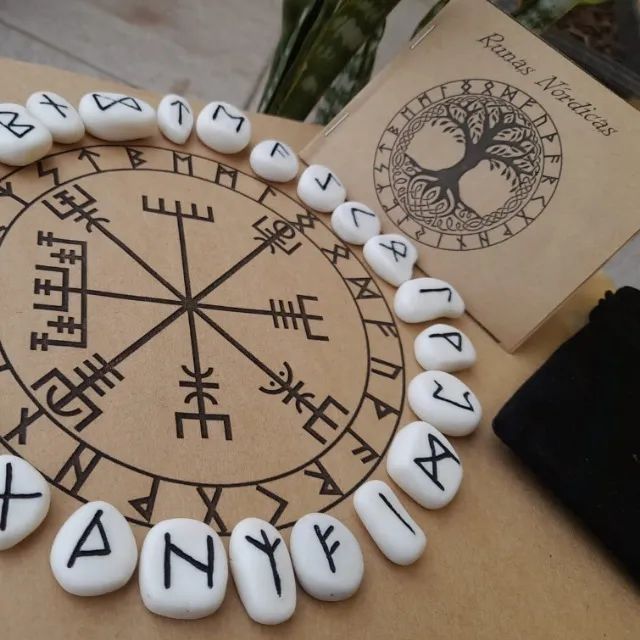 Runas - Sabedoria nórdica para orientação espiritual 