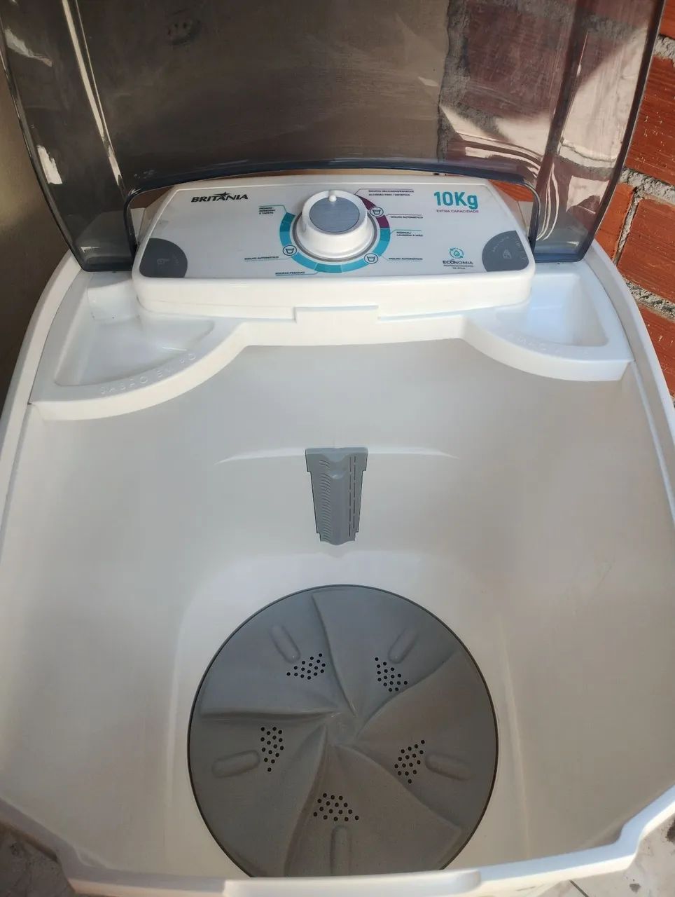 Tanquinho de lavar roupa Britânia semi-novo - Foto 5