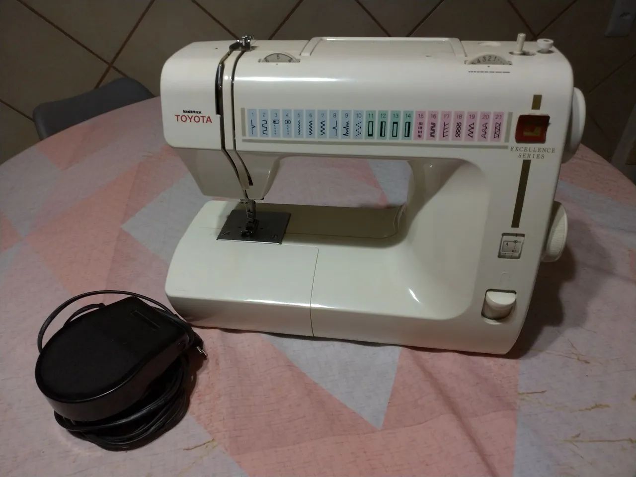 Máquina de Costura Toyota Excellence Series - Foto 2