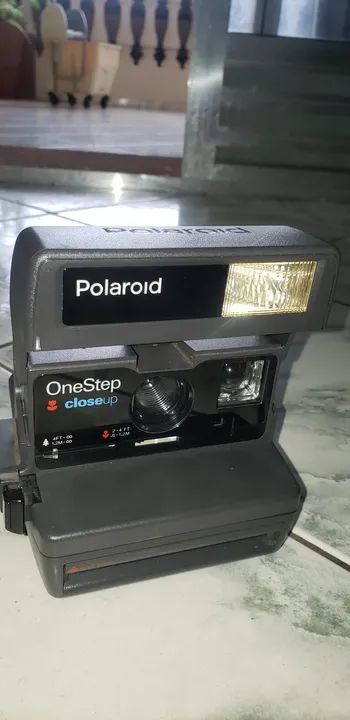Câmera Polaroid OneStep Close Up