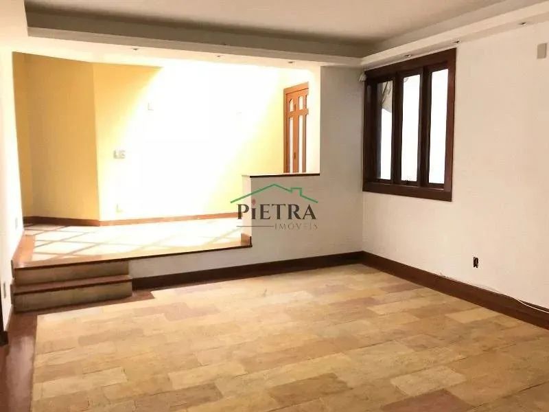 Casa a venda de quatro quartos próximo ao BH SHOPPING