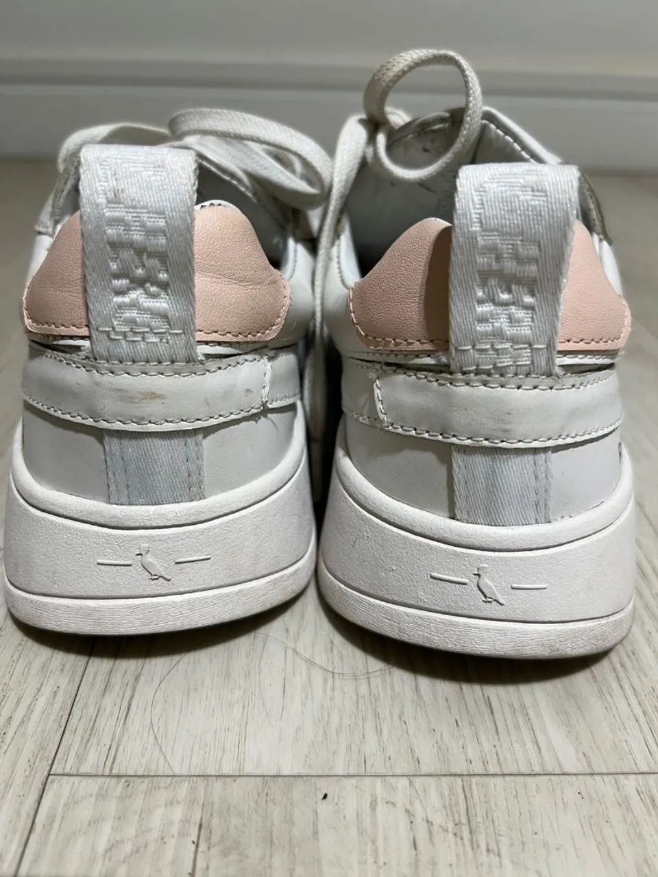 RESERVA! Tênis de couro legítimo feminino da Reserva (Reversa