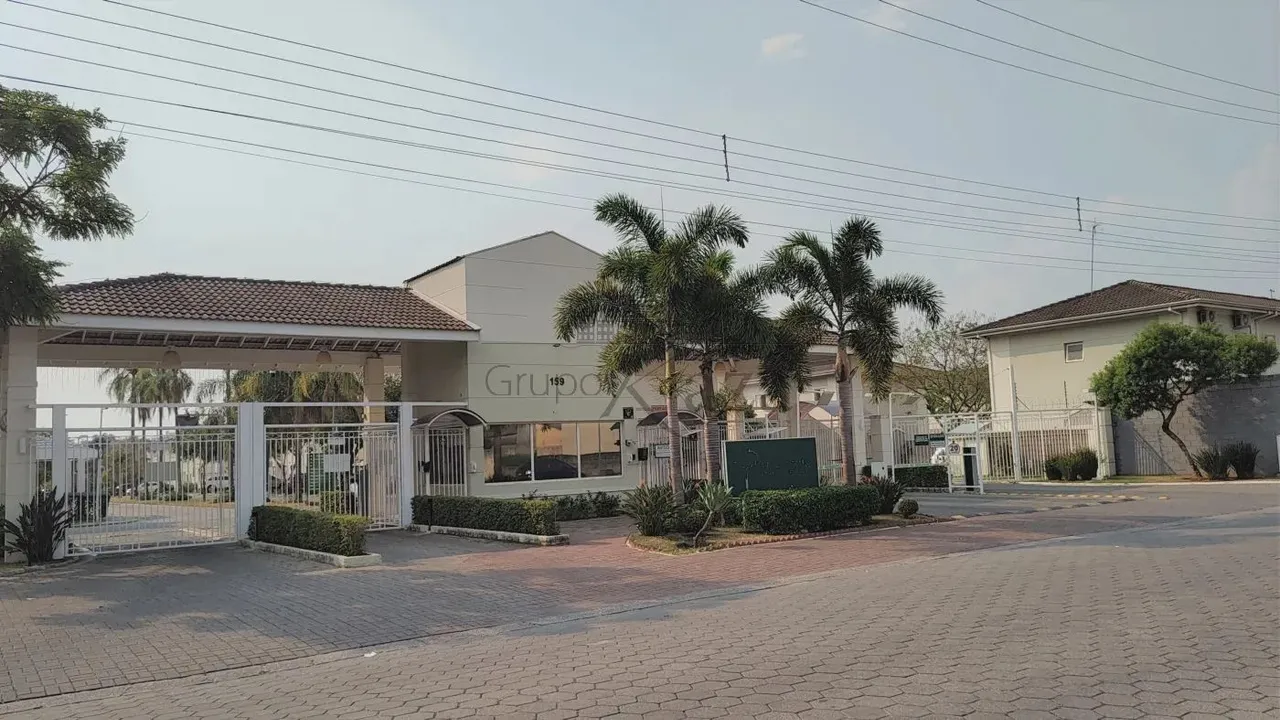 Oportunidade - Casa Condomínio - Condomínio Vert Ville - Santa Maria - 2 Dormitórios - 74m