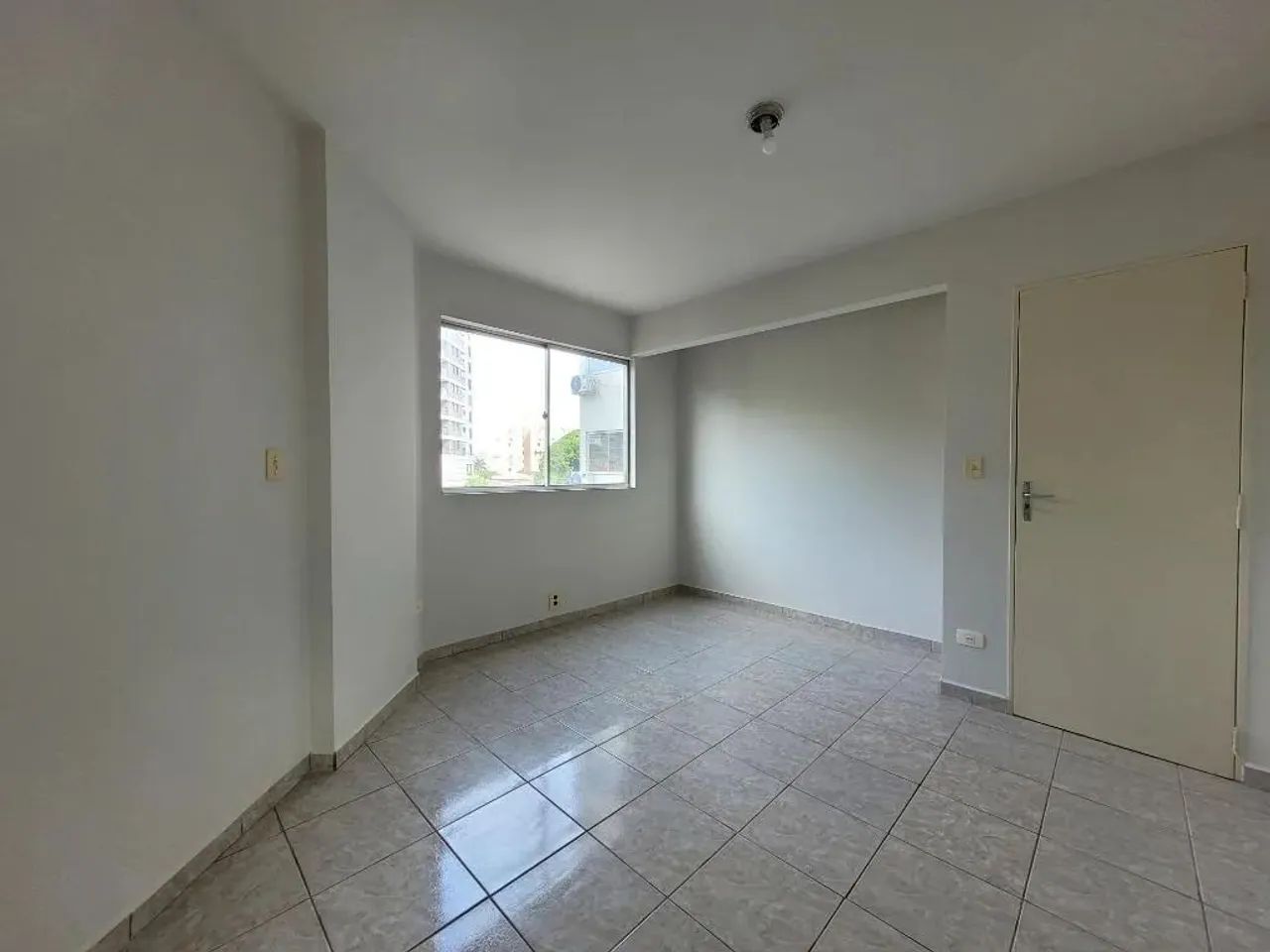 Apartamento para alugar em Maringá, Chácara Paulista, com 3 quartos, com 75.95 m², Vera Re - Foto 5
