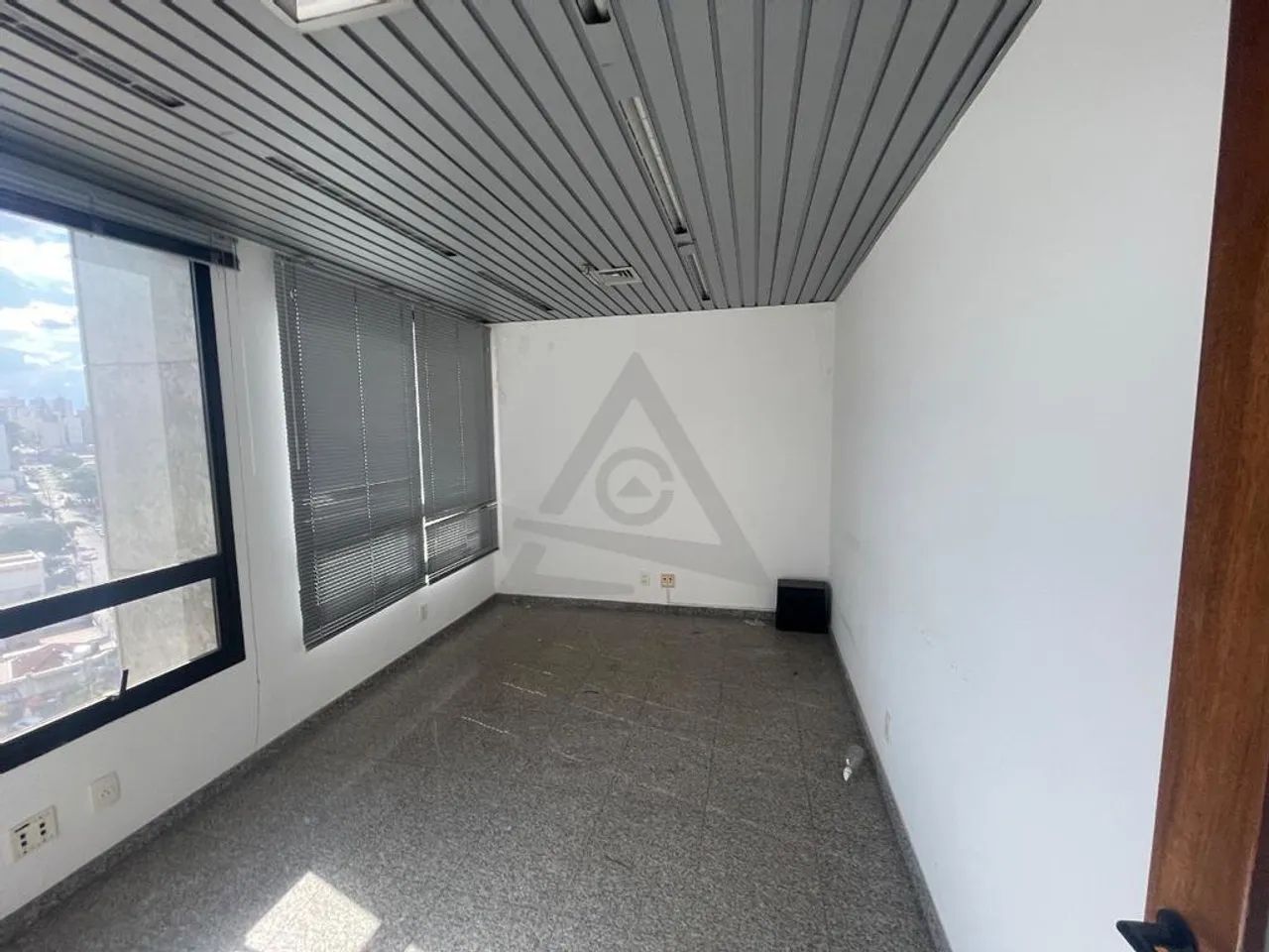 Sala para alugar em Campinas, Cambuí, com 240 m², Metropolitan Plaza - Cambuí