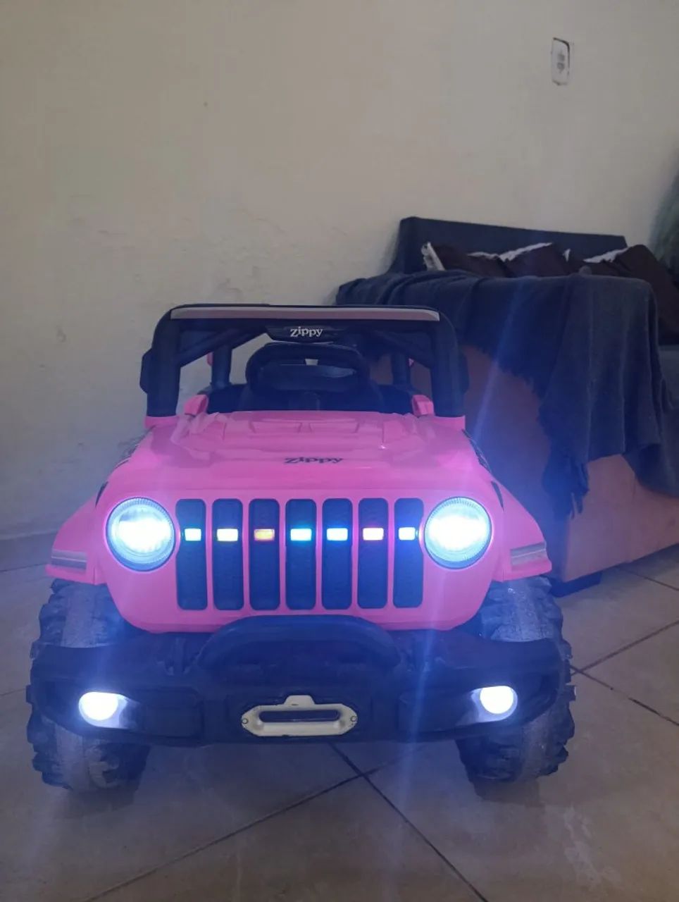 Carrinho elétrico c controle remoto 