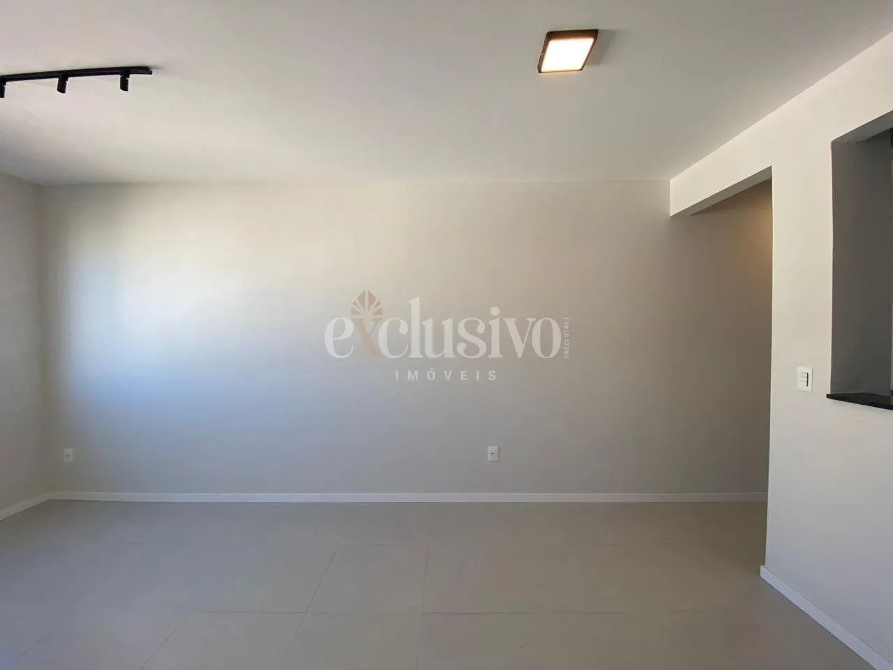 Apartamento reformado 1 dormitório e bem localizado - Foto 2