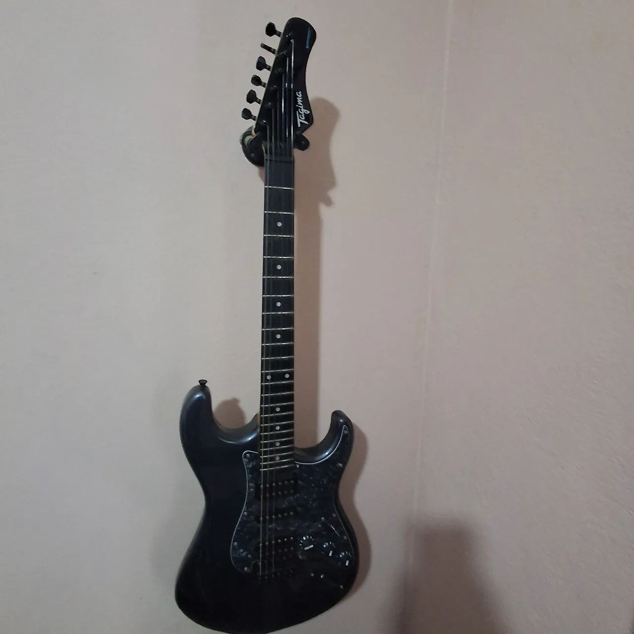 Guitarra  Tagima  sixmart modificada