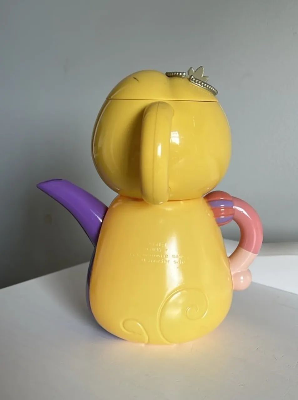 bule de plástico disney rapunzel - Foto 4