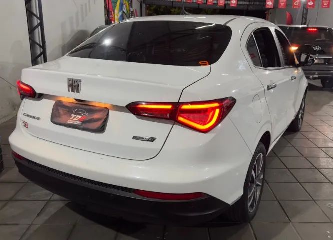 Fiat Cronos Precision 1.3 16V Flex Aut. 2023 - Foto 3