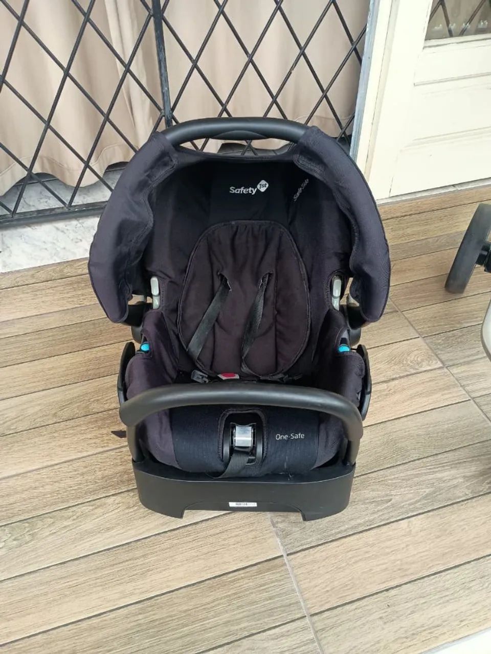 Carinho de bebê com bebê conforto - Foto 5