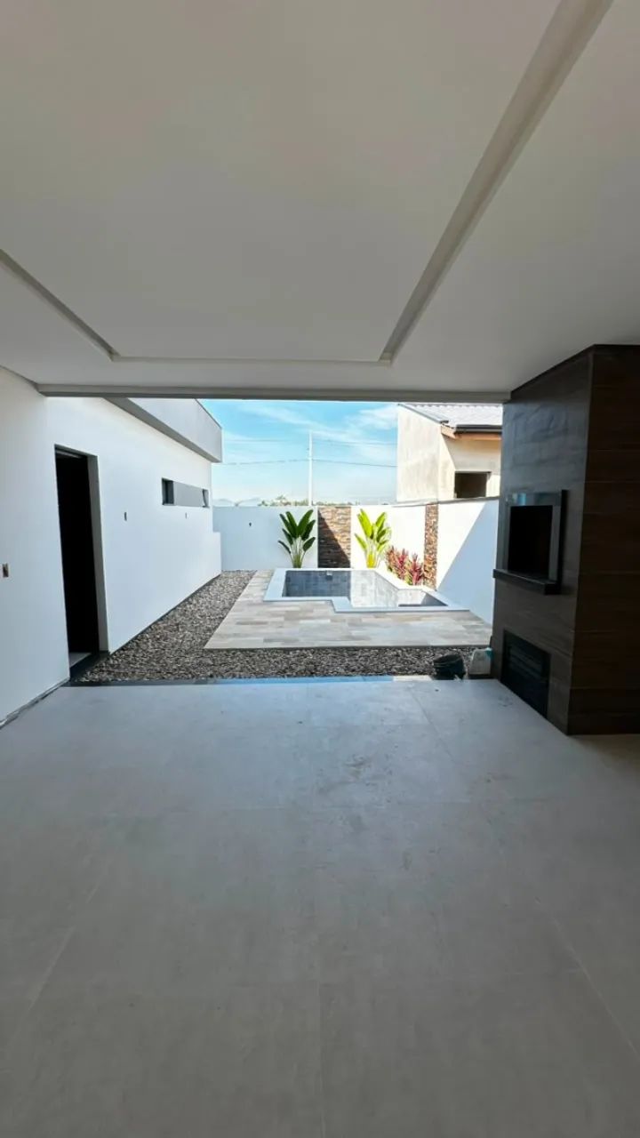 Casa com 3 quartos (1 suíte) e piscina em Tijucas - Foto 4