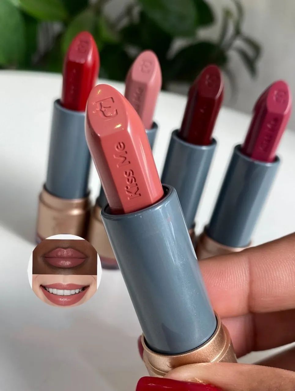 Compre 1 leve 2 batons Eudora kiss me hidratante ou matte  - Foto 2