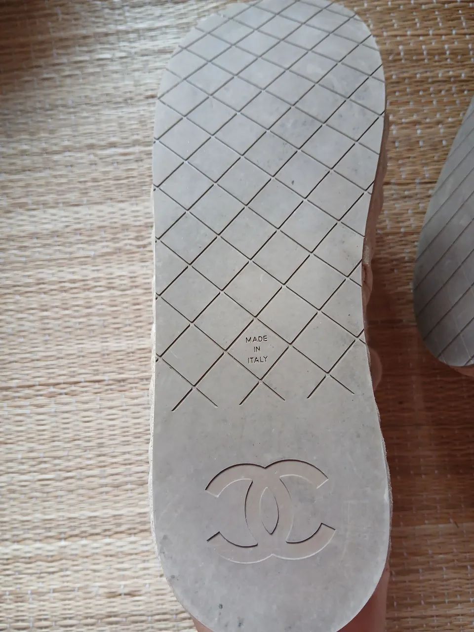 Tênis Chanel luxo - Foto 5